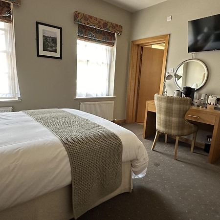 The Mitre Inn Knaresborough Buitenkant foto